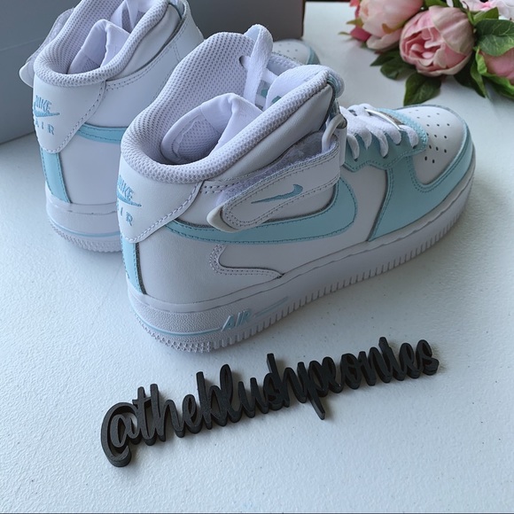 Nike Custom Painted Air Force 1 Mid - Powder Blue - Picture 11 of 13